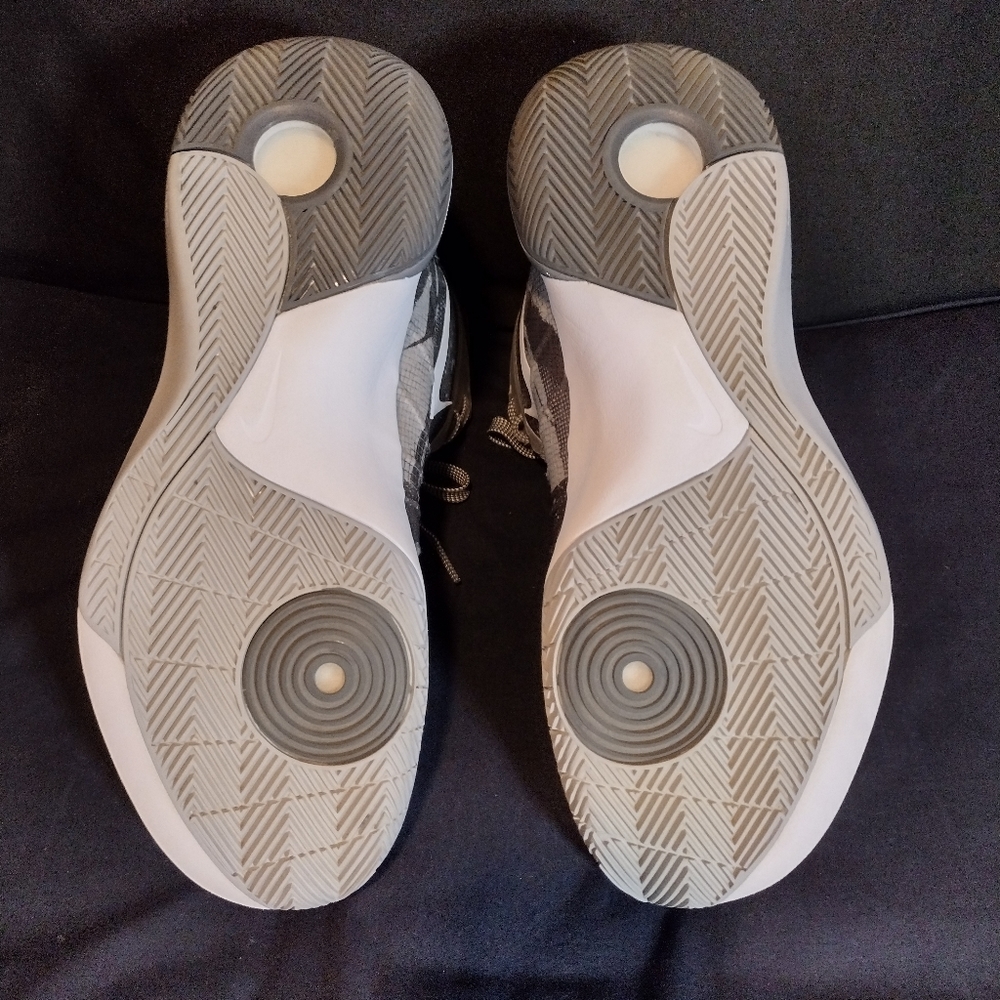 Nike hyperdunks - Picture 3 of 3